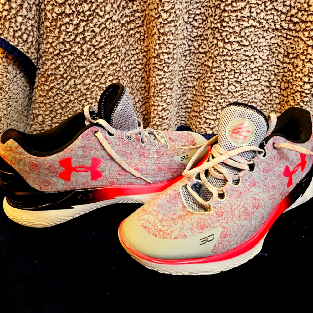📣👀Under Armour Curry 1 Low FloTro Mother’s Day!